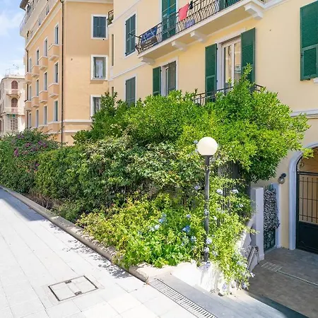 Sea View - 2 Bedrooms Apartman San Remo