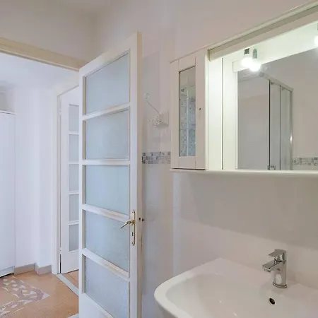 Sea View - 2 Bedrooms * Σαν Ρέμο