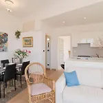 Sea View - 2 Bedrooms Appartement *