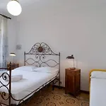 Sea View - 2 Bedrooms Apartmán