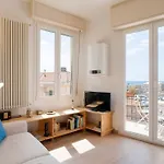 Sea View - 2 Bedrooms Appartement *