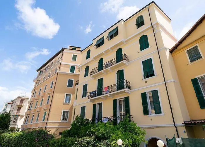 Sea View - 2 Bedrooms Sanremo
