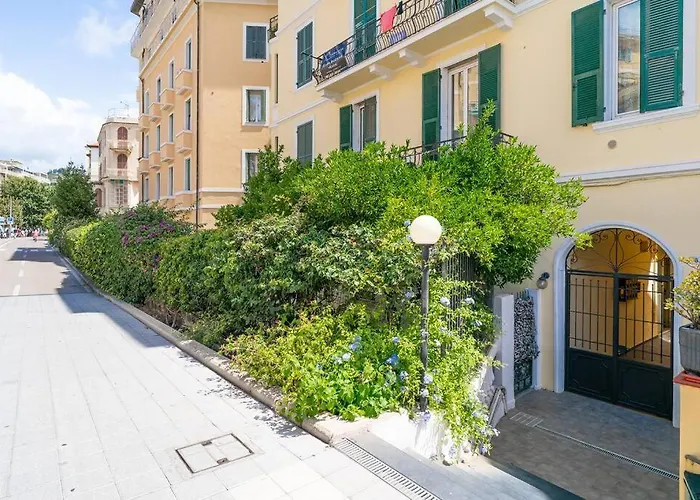 Sea View - 2 Bedrooms アパート サンレモ