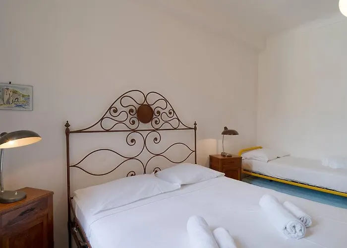 Sea View - 2 Bedrooms