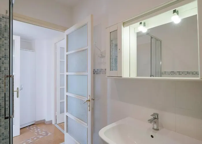 Sea View - 2 Bedrooms * Sanremo